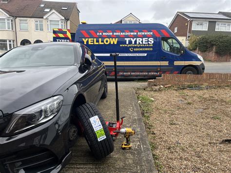 24 Hour Same Day Emergency Mobile Tyre Fitting Service East London